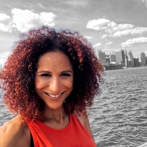 Meet your Posher, Yvette